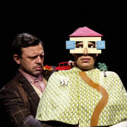 Dans les jupes de ma mère